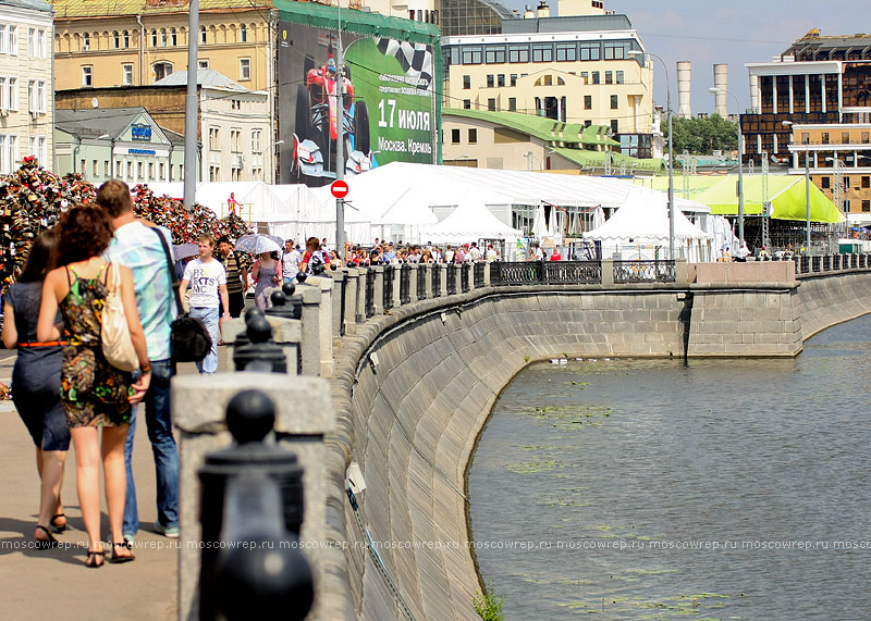 Москва, Московский репортаж, Moscow City Racing, Касперский, КамАЗ, Scuderia Ferrari, Vodafone McLaren Mercedes, Team Lotus, Mobil1, МегаФон Моторспорт, Formula 1, F1, Citroen