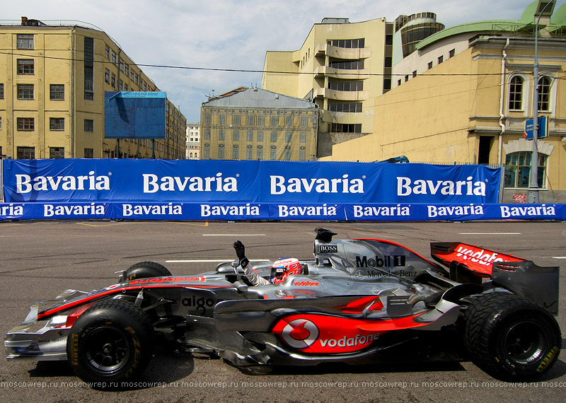 Москва, Московский репортаж, Moscow City Racing, Касперский, КамАЗ, Scuderia Ferrari, Vodafone McLaren Mercedes, Team Lotus, Mobil1, МегаФон Моторспорт, Formula 1, F1, Citroen