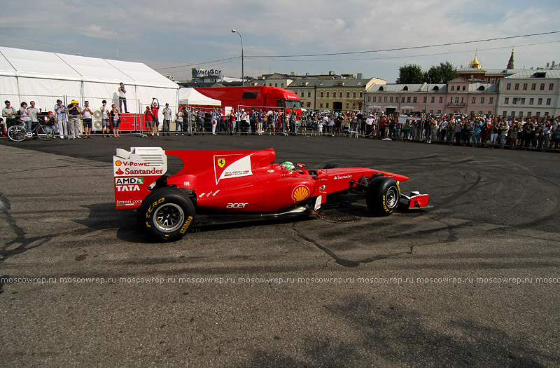 Москва, Московский репортаж, Moscow City Racing, Касперский, КамАЗ, Scuderia Ferrari, Vodafone McLaren Mercedes, Team Lotus, Mobil1, МегаФон Моторспорт, Formula 1, F1, Citroen