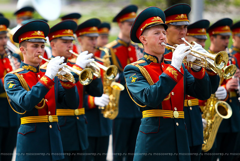 Московский репортаж, Москва, 8 мая, Возложение венков, Путин, Собянин, </p>
<p>Патриарх Кирилл