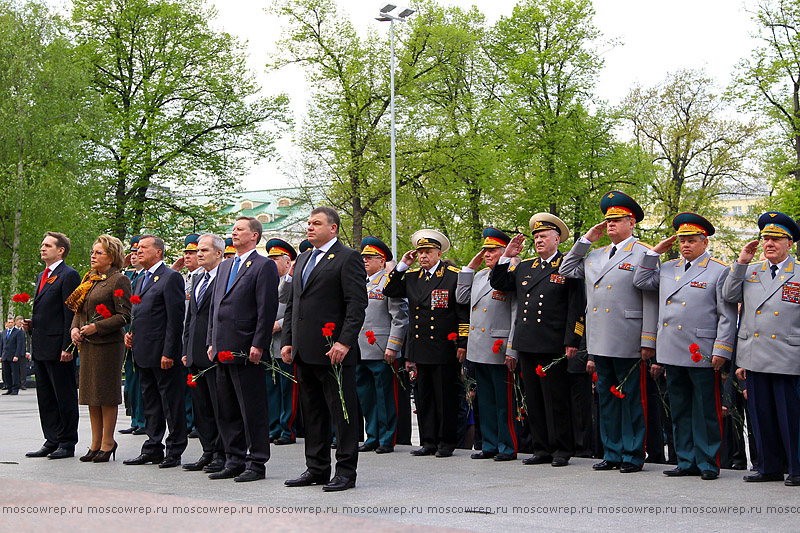 Московский репортаж, Москва, 8 мая, Возложение венков, Путин, Собянин, </p>
<p>Патриарх Кирилл