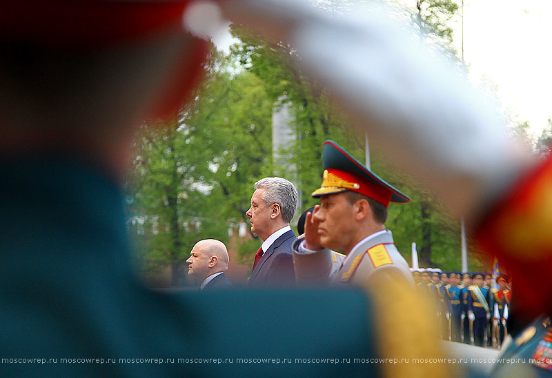 Московский репортаж, Москва, 8 мая, Возложение венков, Путин, Собянин, </p>
<p>Патриарх Кирилл