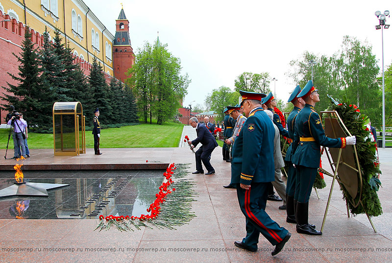 Московский репортаж, Москва, 8 мая, Возложение венков, Путин, Собянин, </p>
<p>Патриарх Кирилл