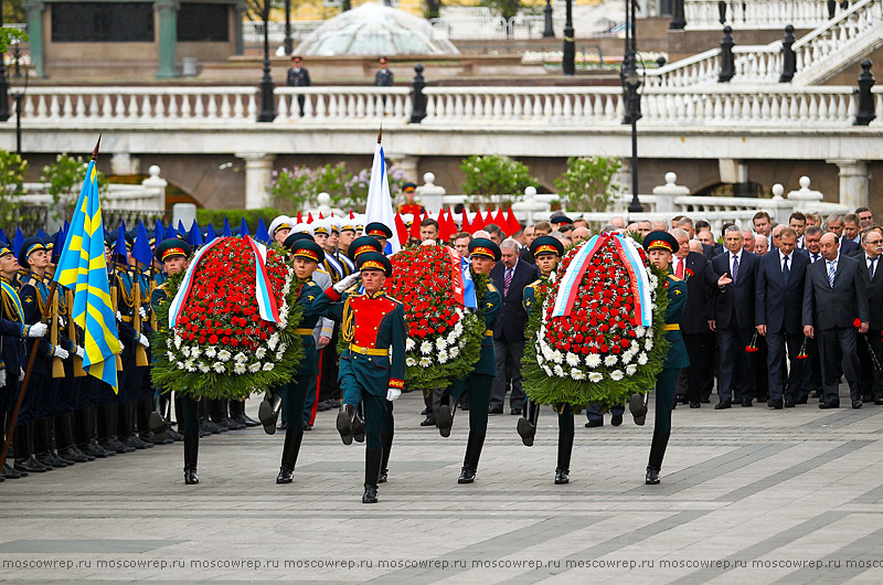 Московский репортаж, Москва, 8 мая, Возложение венков, Путин, Собянин, </p>
<p>Патриарх Кирилл