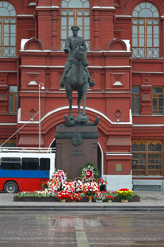 Московский репортаж, Москва, 8 мая, Возложение венков, Путин, Собянин, </p>
<p>Патриарх Кирилл