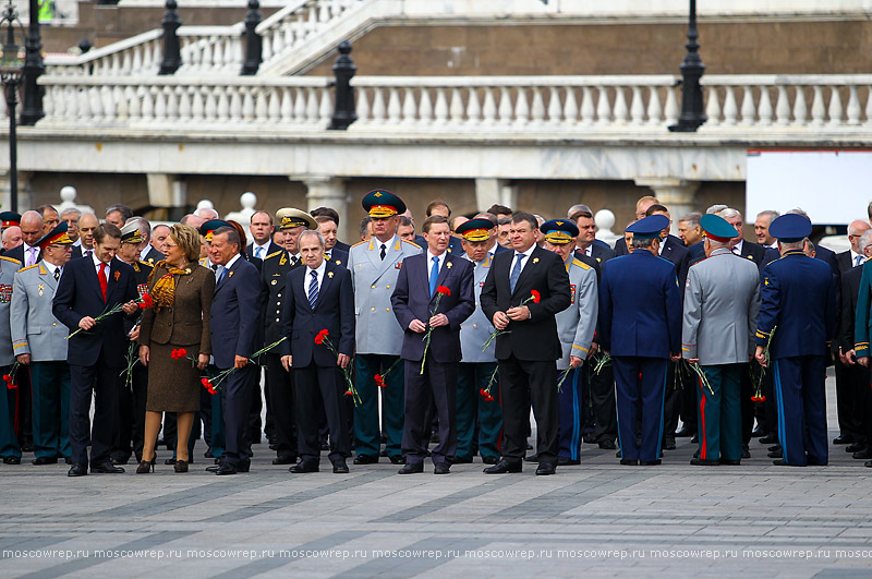 Московский репортаж, Москва, 8 мая, Возложение венков, Путин, Собянин, </p>
<p>Патриарх Кирилл