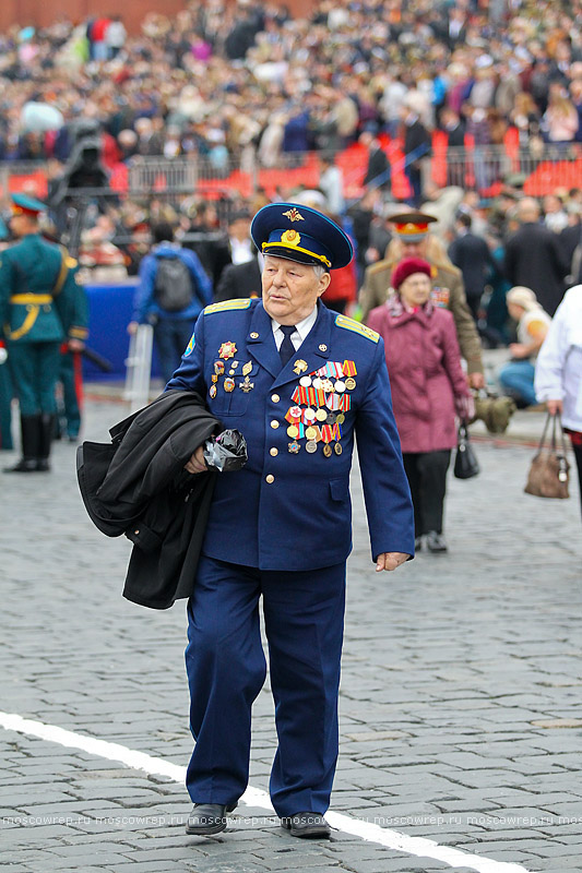 Московский репортаж, Москва, 9 мая, Парад Победы, Путин, Сердюков, Герасимов