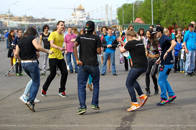 Московский репортаж, Москва, Танцы, Парк горького