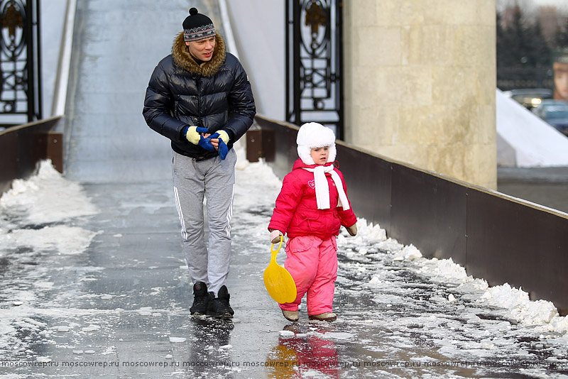 Московский репортаж, Москва, Парк Горького, Ледяная горка, дети