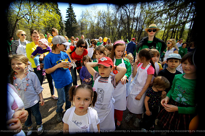 Московский репортаж, Москва, Парк Горького, субботник