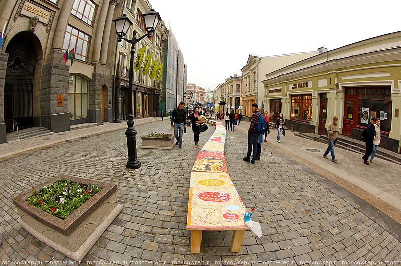 Московский репортаж, Москва, Кузнецкий мост, Пасха