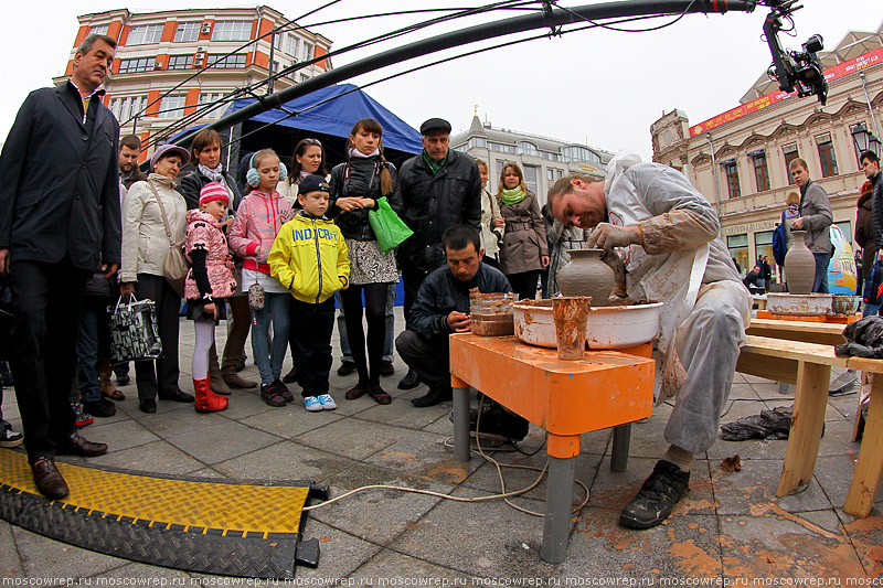 Московский репортаж, Москва, Кузнецкий мост, Пасха