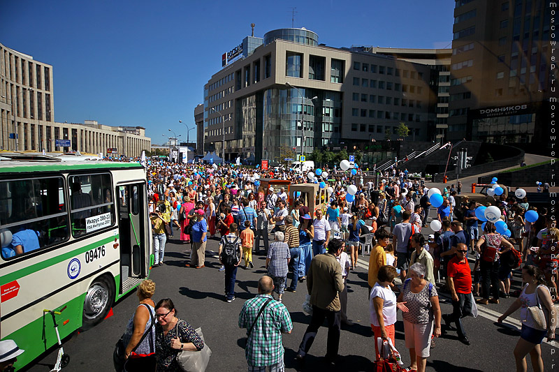 Москва, Московский репортаж, Парад автобусов, Парад ретро-автобусов, 91 год московскому автобусу