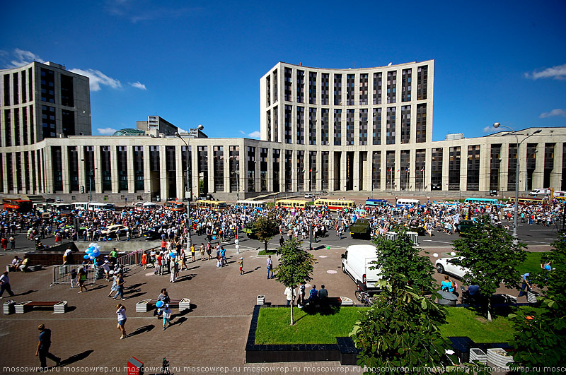 Москва, Московский репортаж, Парад автобусов, Парад ретро-автобусов, 91 год московскому автобусу