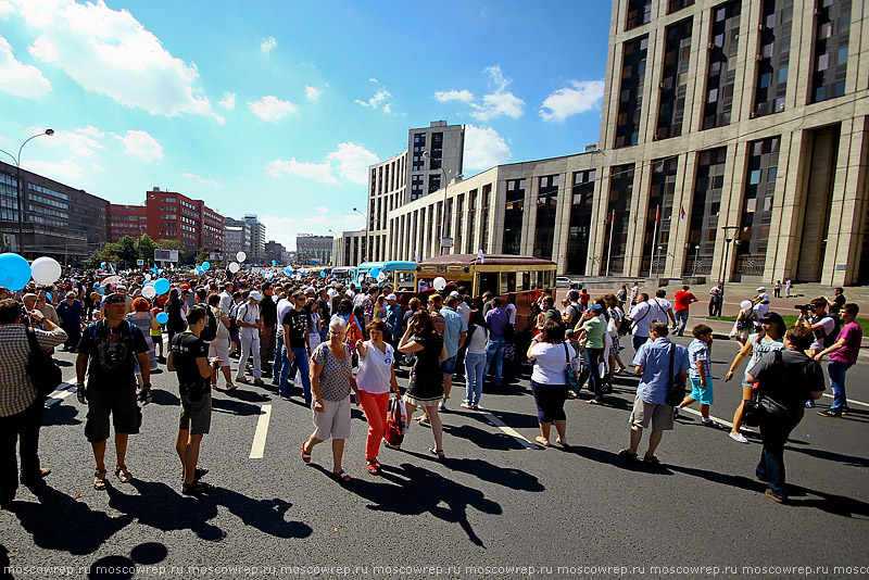 Москва, Московский репортаж, Парад автобусов, Парад ретро-автобусов, 91 год московскому автобусу