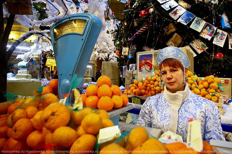 Москва, Московский репортаж, ГУМ, Новый год, ярмарка у фонтана