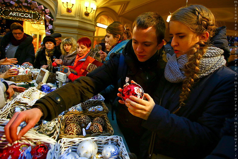 Москва, Московский репортаж, ГУМ, Новый год, ярмарка у фонтана