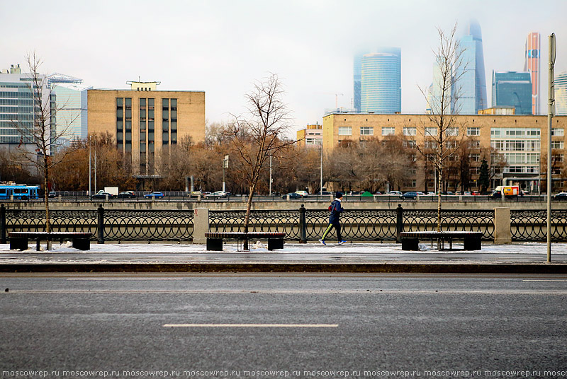 Московский репортаж, Москва, Москва пешеходная, пешеходные зоны, Новодевичий, Новодевичий монастырь, Лужнецкий проезд, Новодевичий проезд, Новодевичья набережная