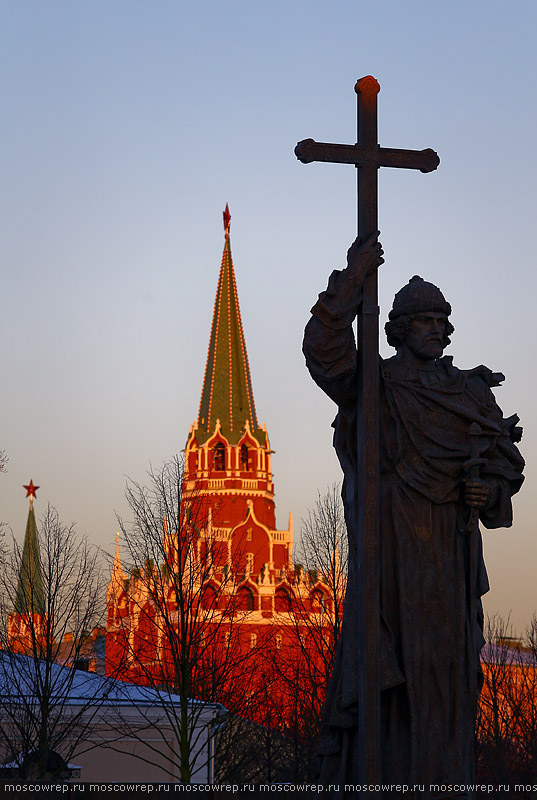 Московский репортаж, Москва, Православие, памятник князю Владимиру крестителю Руси