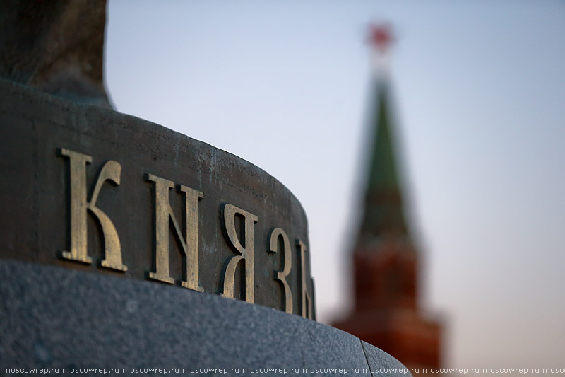 Московский репортаж, Москва, Православие, памятник князю Владимиру крестителю Руси