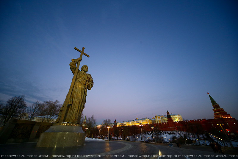 Московский репортаж, Москва, Православие, памятник князю Владимиру крестителю Руси