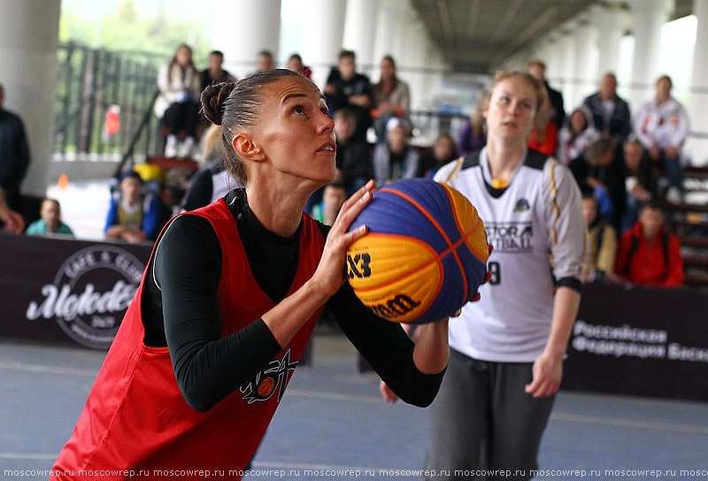 Москва, Московский репортаж, стритбаскет, streetbasket, Под мостом, РФБ дает шанс - 2, ПБК МБА, Татьяна Видмер, Мария Катукова, Анна Лешковцева, Екатерина Сытняк