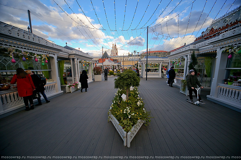 Московский репортаж, Москва, Пасха, Пасхальный дар 