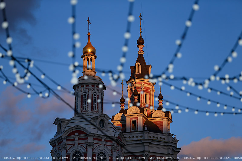 Московский репортаж, Москва, Пасха, Пасхальный дар 